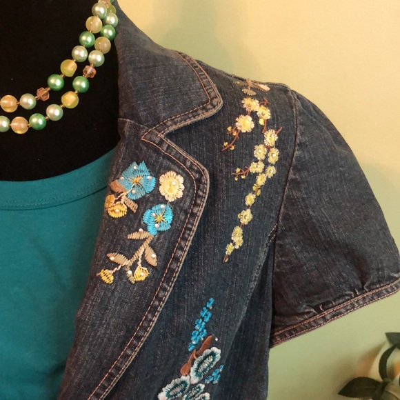 Vintage Live a Little Floral Embroidered Denim Jacket Size M - Picture 3 of 15